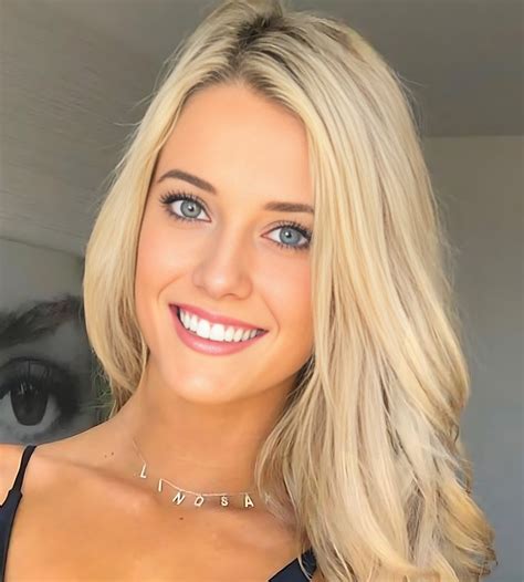 Lindsay Brewer 